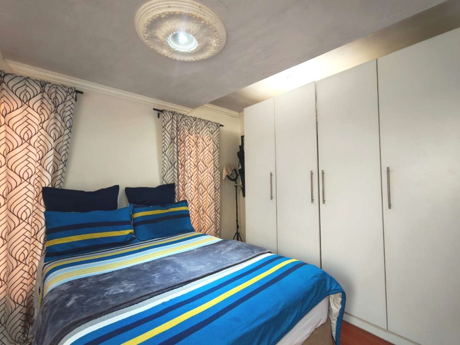 5 Bedroom Property for Sale in Cosmo City Gauteng