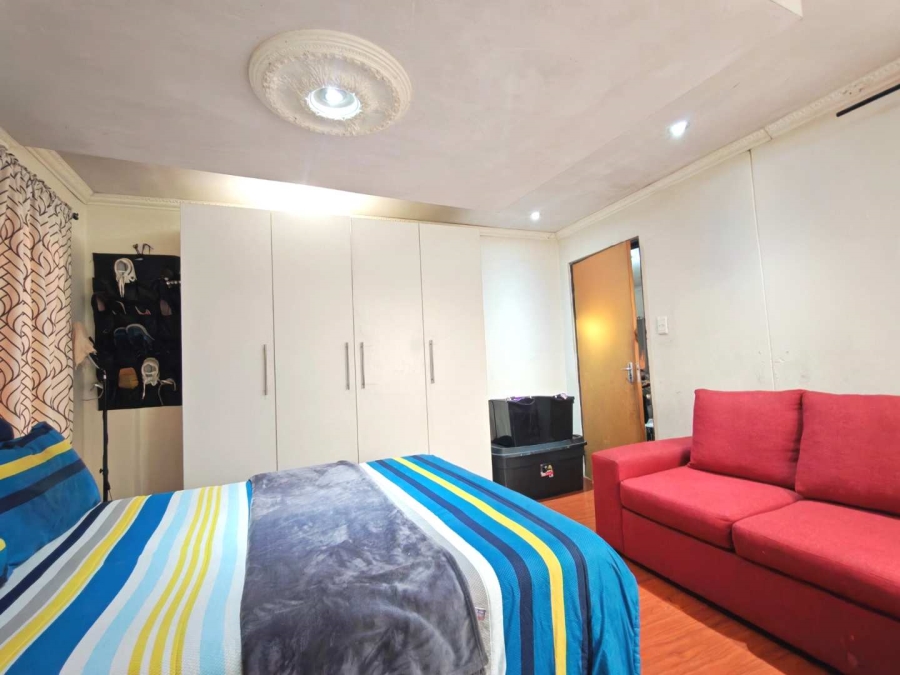 5 Bedroom Property for Sale in Cosmo City Gauteng