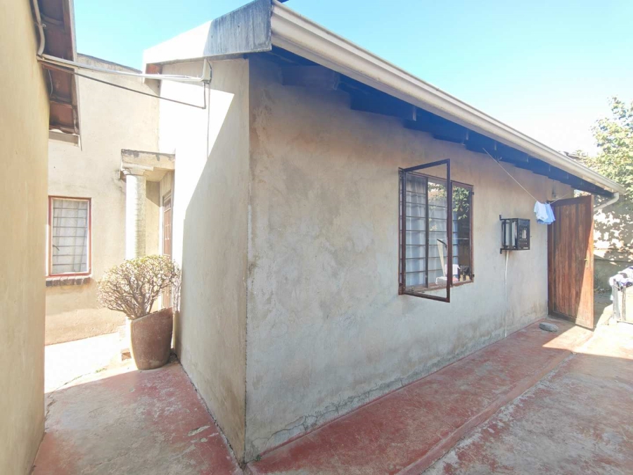 5 Bedroom Property for Sale in Cosmo City Gauteng