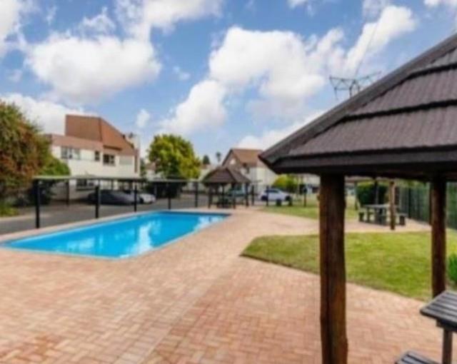To Let 2 Bedroom Property for Rent in Bedfordview Gauteng