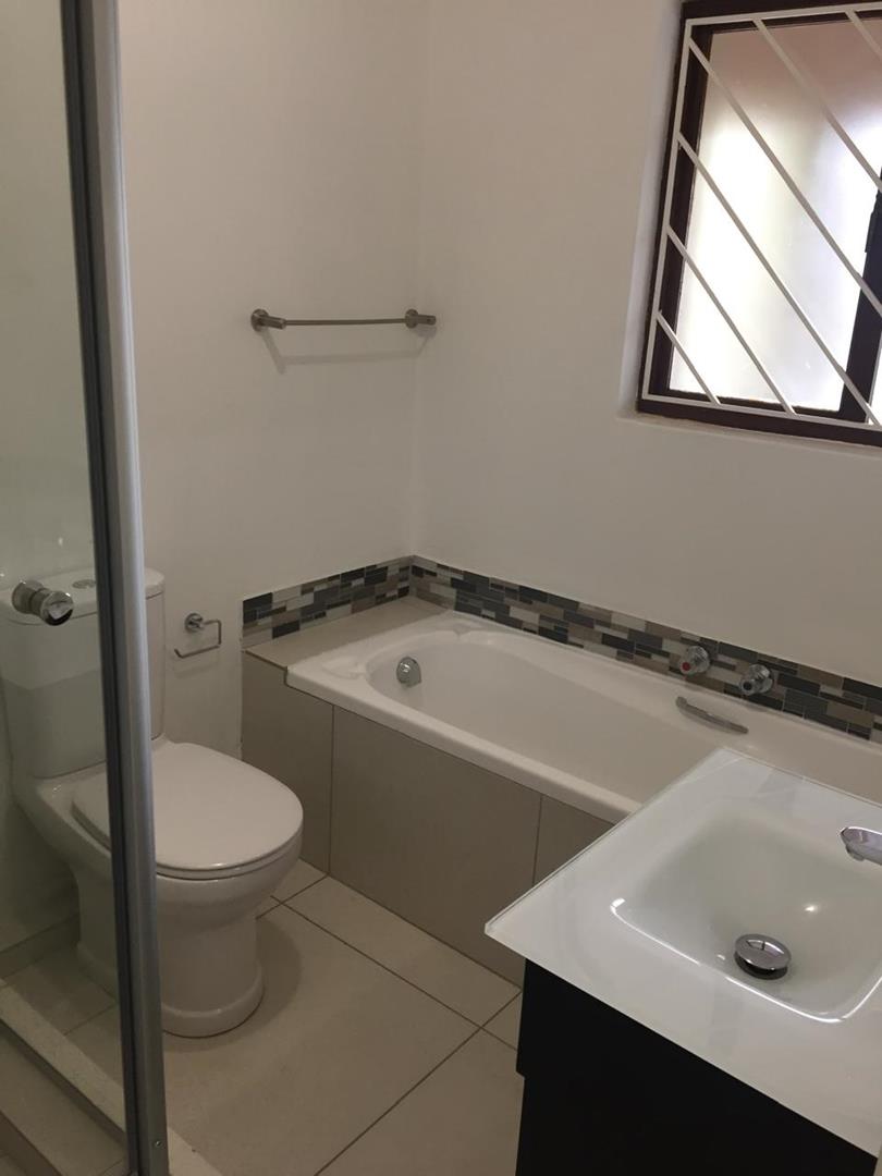 1 Bedroom Property for Sale in Atholl Gauteng