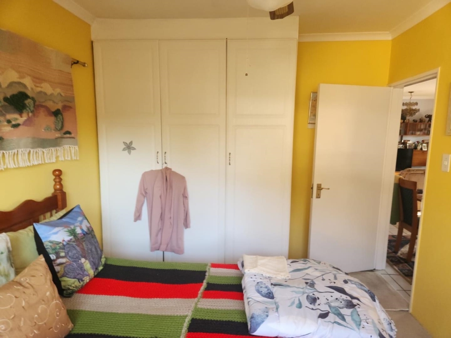 6 Bedroom Property for Sale in Glen Marais Gauteng