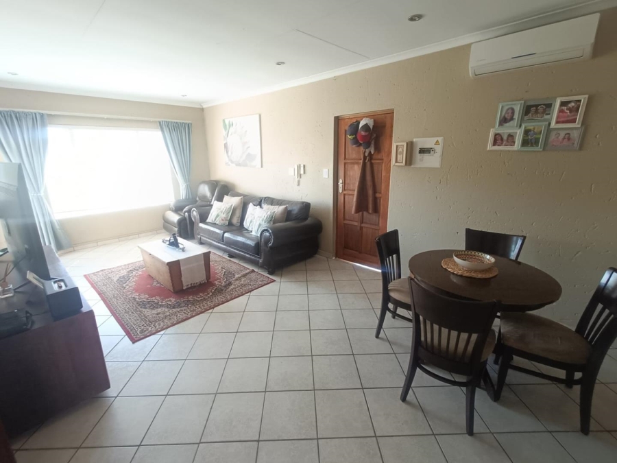 3 Bedroom Property for Sale in Amberfield Heights Gauteng