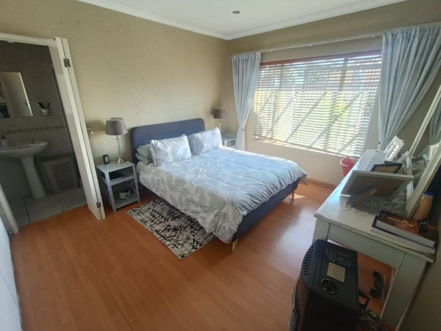 3 Bedroom Property for Sale in Amberfield Heights Gauteng