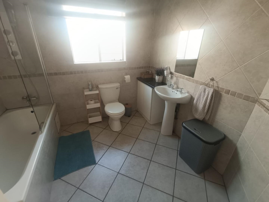 3 Bedroom Property for Sale in Amberfield Heights Gauteng