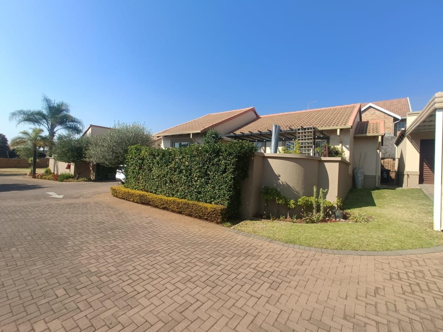 3 Bedroom Property for Sale in Amberfield Heights Gauteng