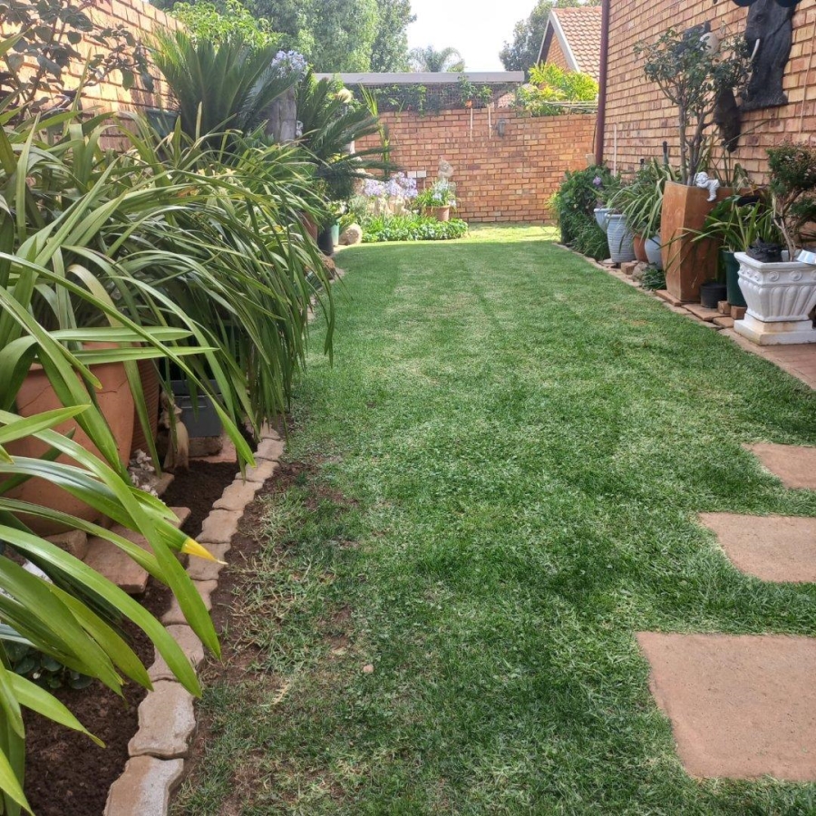 2 Bedroom Property for Sale in Amberfield Glen Gauteng