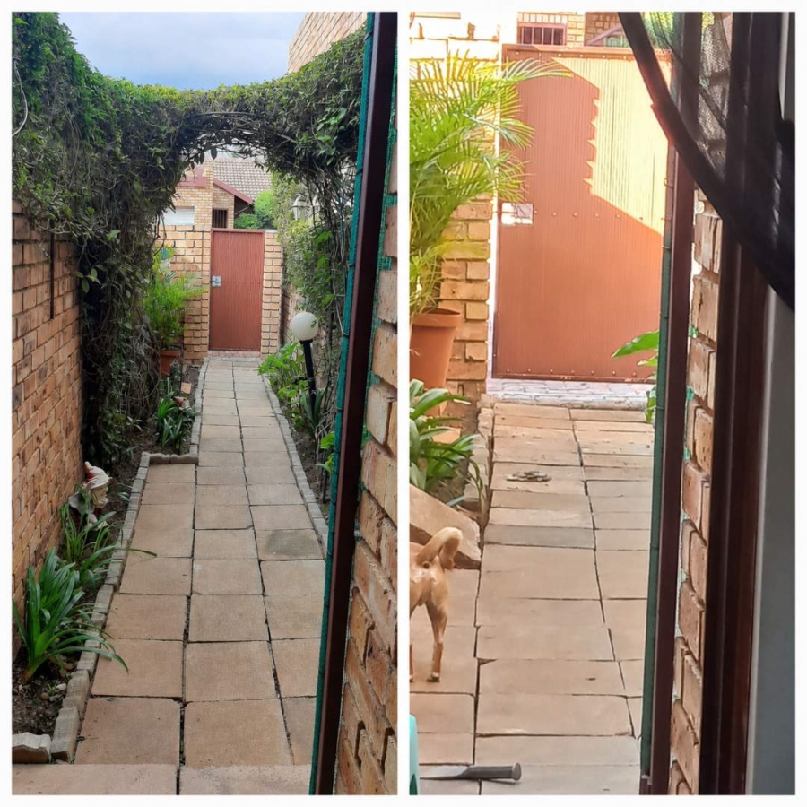 2 Bedroom Property for Sale in Amberfield Glen Gauteng