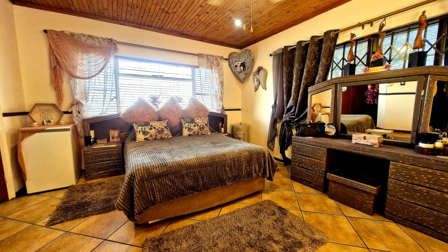 4 Bedroom Property for Sale in Wonderboom South Gauteng