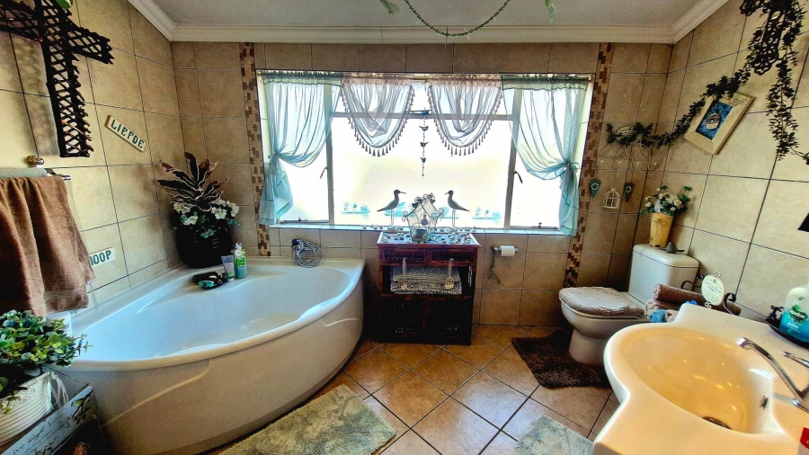 4 Bedroom Property for Sale in Wonderboom South Gauteng