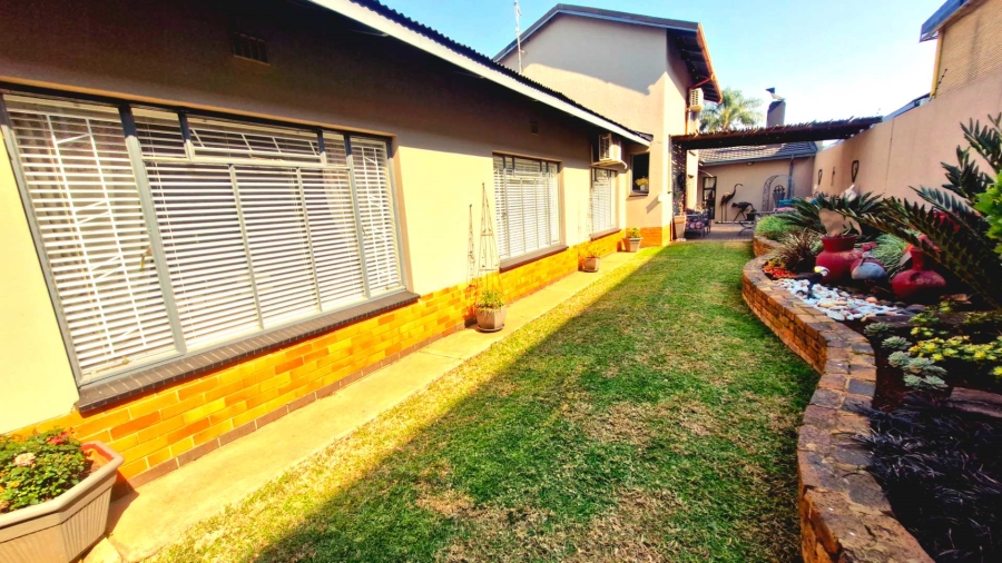 4 Bedroom Property for Sale in Wonderboom South Gauteng