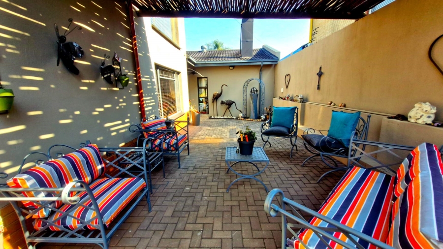 4 Bedroom Property for Sale in Wonderboom South Gauteng
