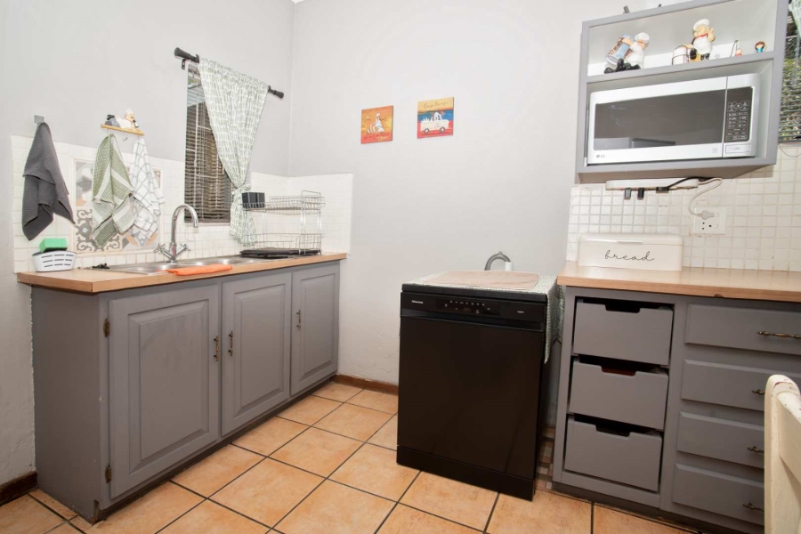 6 Bedroom Property for Sale in Riviera Gauteng