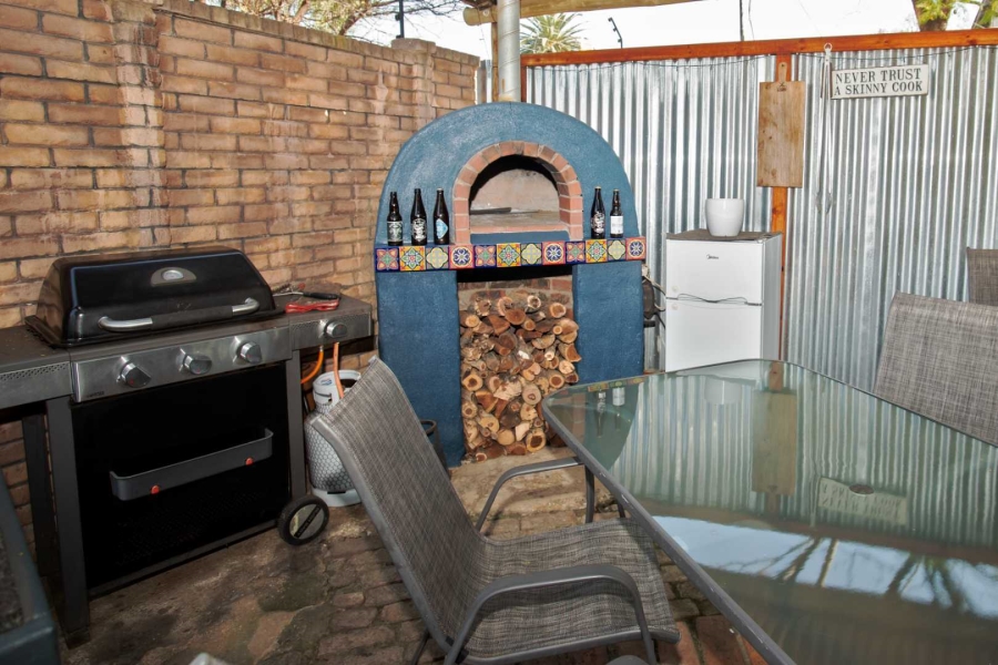 6 Bedroom Property for Sale in Riviera Gauteng