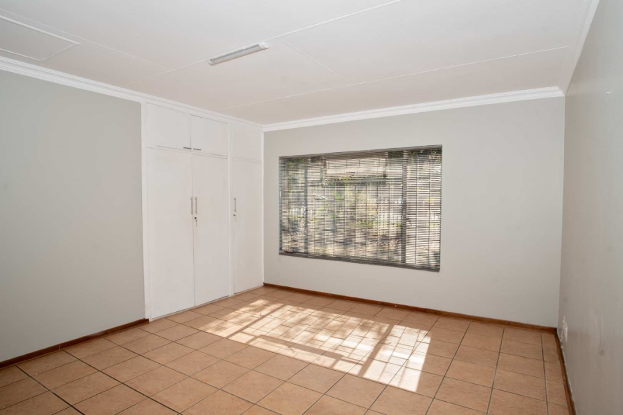 6 Bedroom Property for Sale in Riviera Gauteng