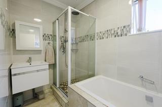 3 Bedroom Property for Sale in Brackenhurst Gauteng