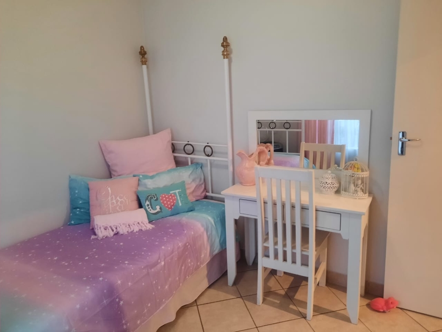 2 Bedroom Property for Sale in Leeuwenhof Estate Gauteng