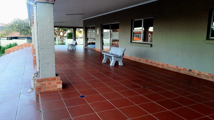2 Bedroom Property for Sale in Leeuwenhof Estate Gauteng