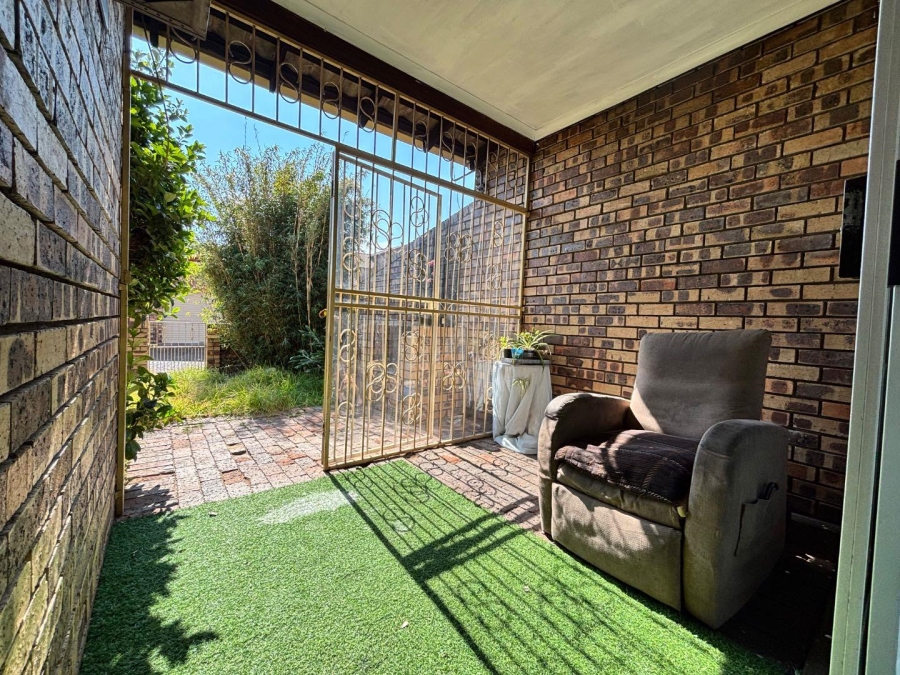 2 Bedroom Property for Sale in Benoni Central Gauteng