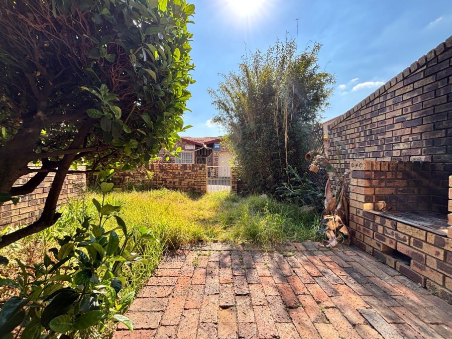 2 Bedroom Property for Sale in Benoni Central Gauteng