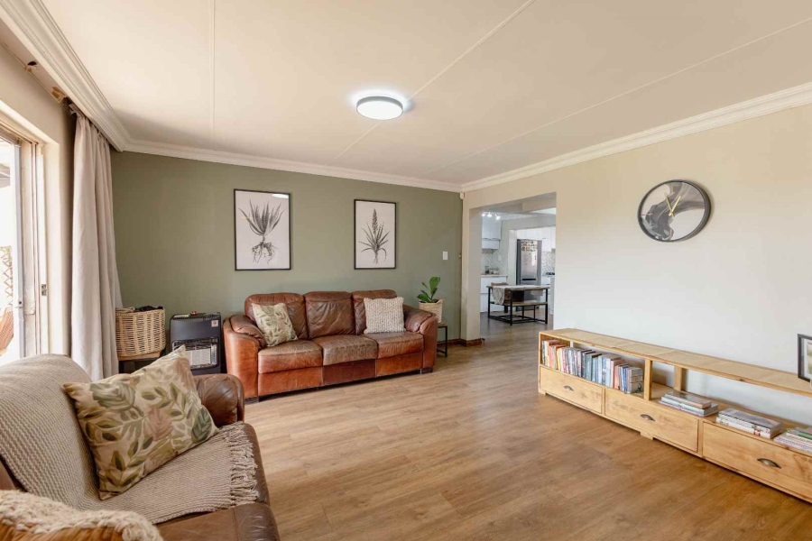 3 Bedroom Property for Sale in Garsfontein Gauteng