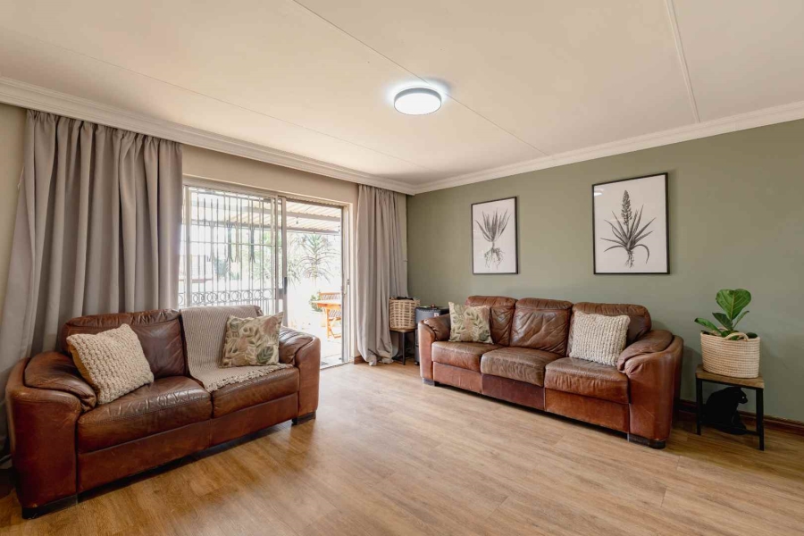 3 Bedroom Property for Sale in Garsfontein Gauteng