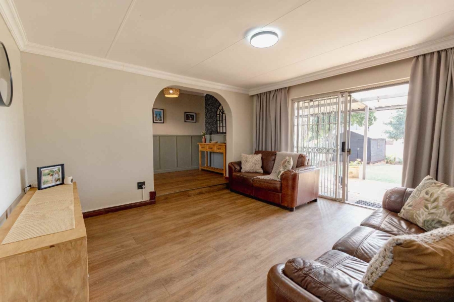 3 Bedroom Property for Sale in Garsfontein Gauteng
