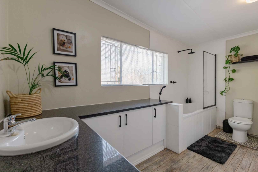 3 Bedroom Property for Sale in Garsfontein Gauteng