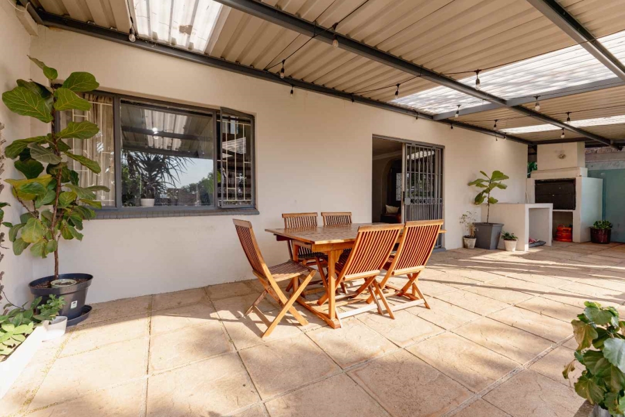 3 Bedroom Property for Sale in Garsfontein Gauteng