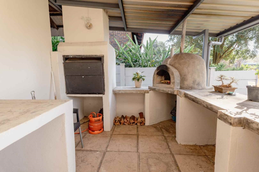 3 Bedroom Property for Sale in Garsfontein Gauteng