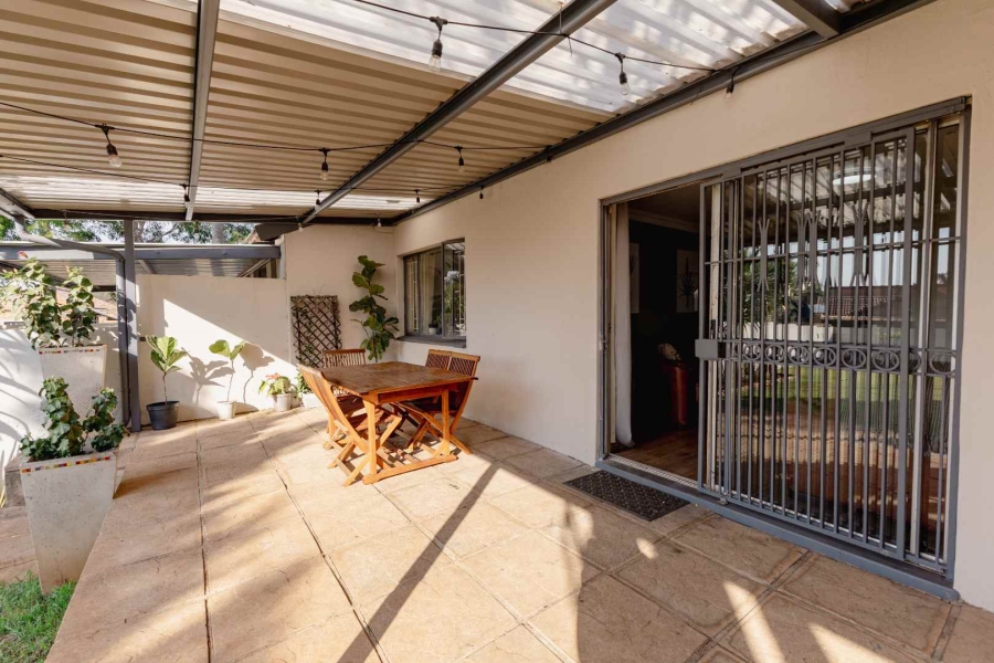 3 Bedroom Property for Sale in Garsfontein Gauteng