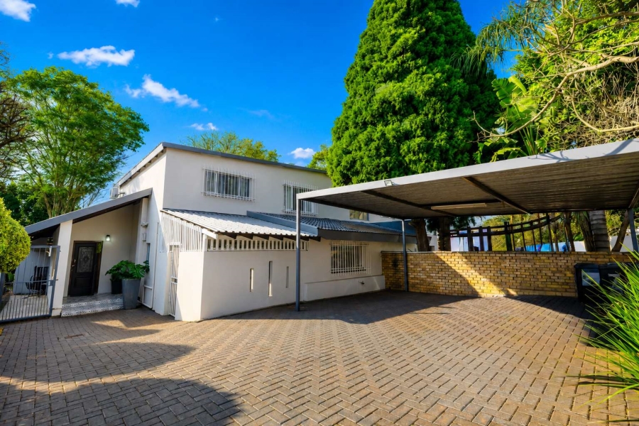 3 Bedroom Property for Sale in Garsfontein Gauteng