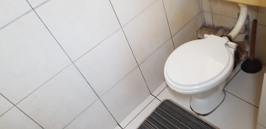 1 Bedroom Property for Sale in Rhodesfield Gauteng