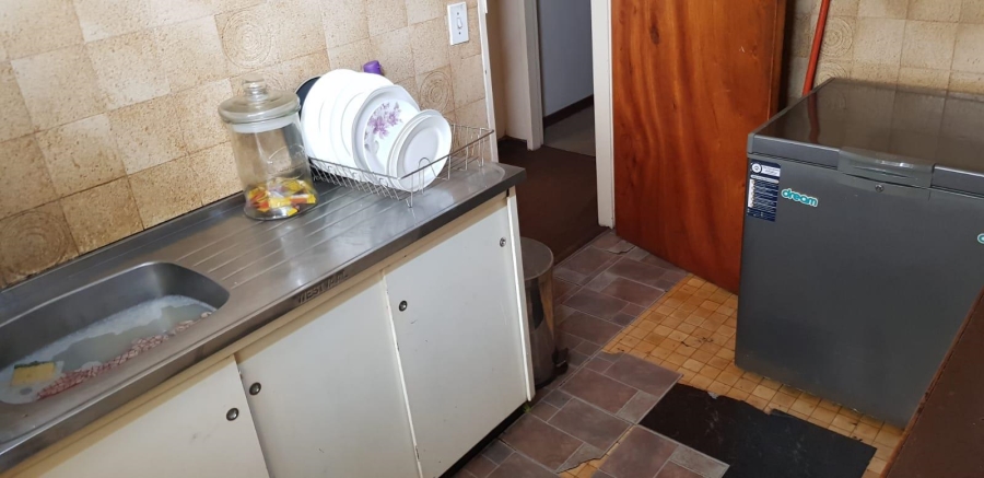 1 Bedroom Property for Sale in Rhodesfield Gauteng
