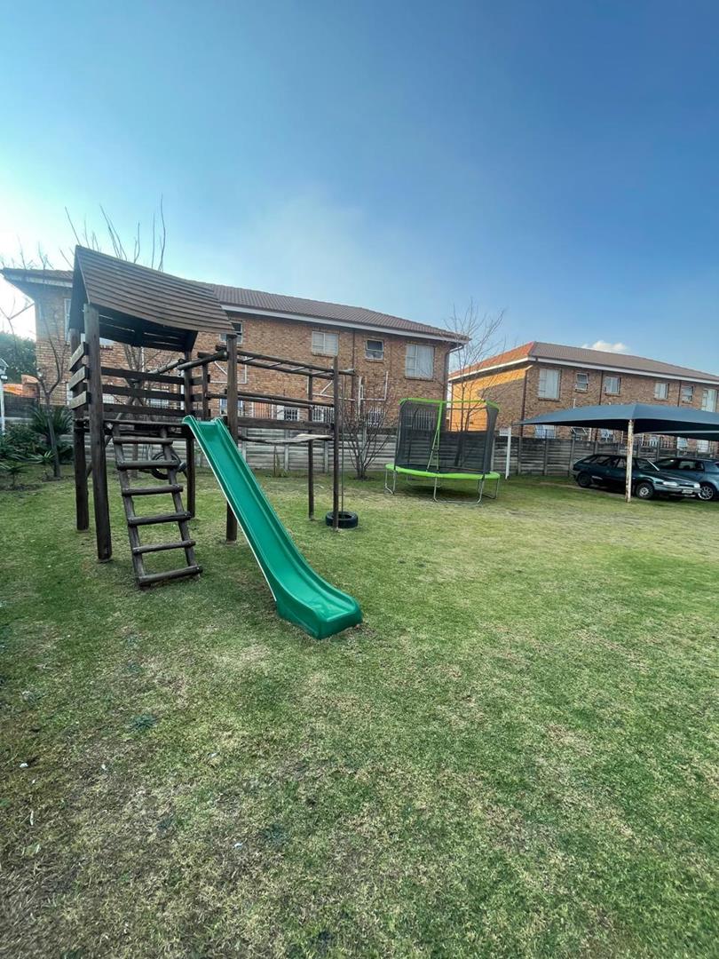 To Let 2 Bedroom Property for Rent in Birchleigh Gauteng