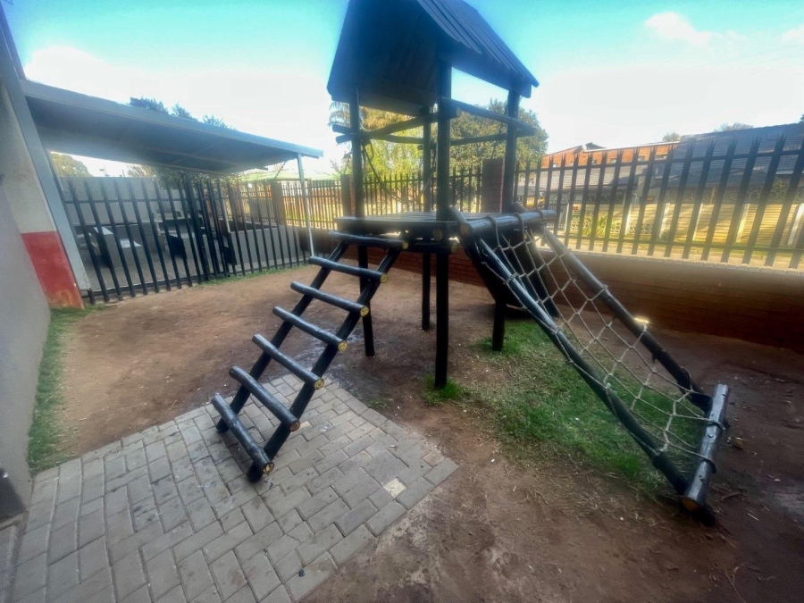 To Let 2 Bedroom Property for Rent in Kempton Park Central Gauteng