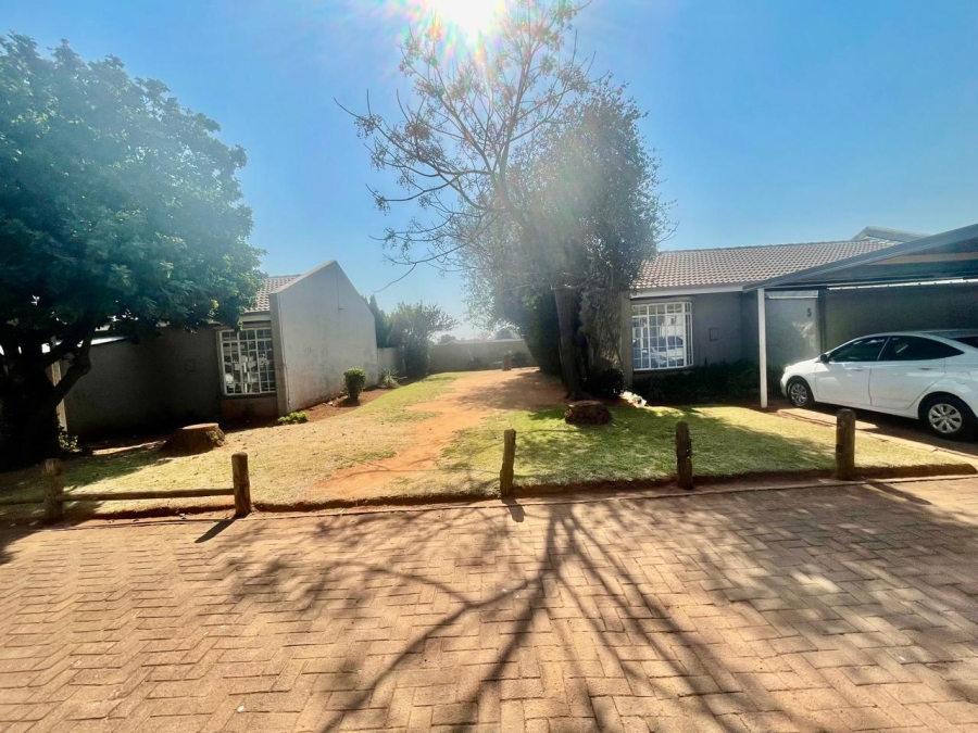 3 Bedroom Property for Sale in Birch Acres Gauteng