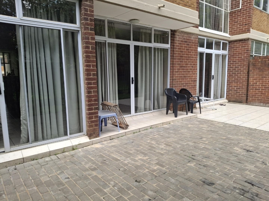 To Let 2 Bedroom Property for Rent in Sandown Gauteng