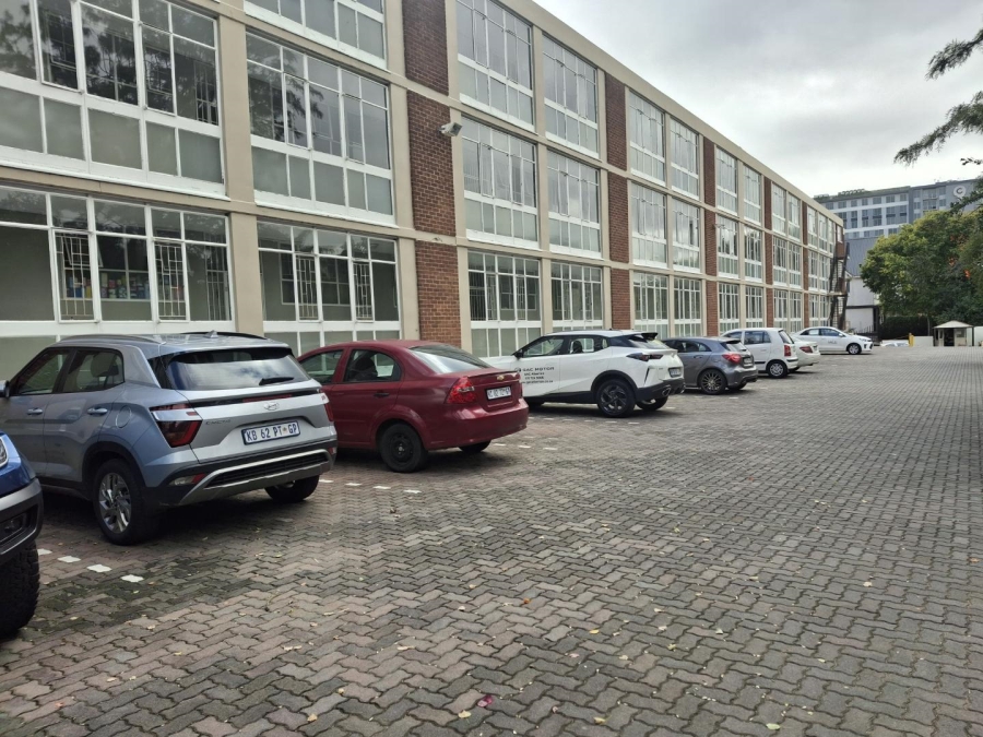 To Let 2 Bedroom Property for Rent in Sandown Gauteng