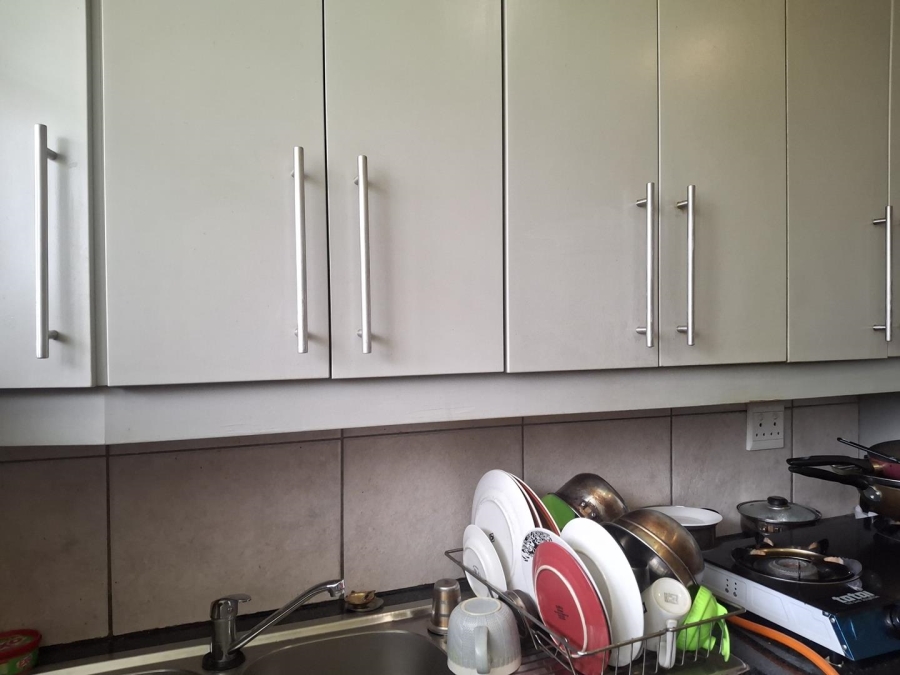 To Let 2 Bedroom Property for Rent in Sandown Gauteng