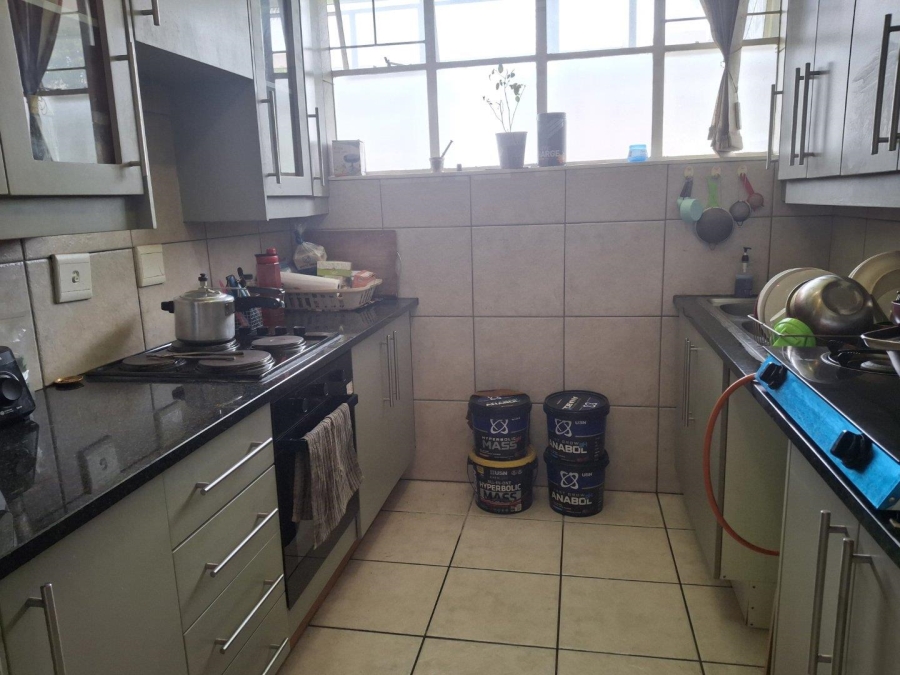 To Let 2 Bedroom Property for Rent in Sandown Gauteng
