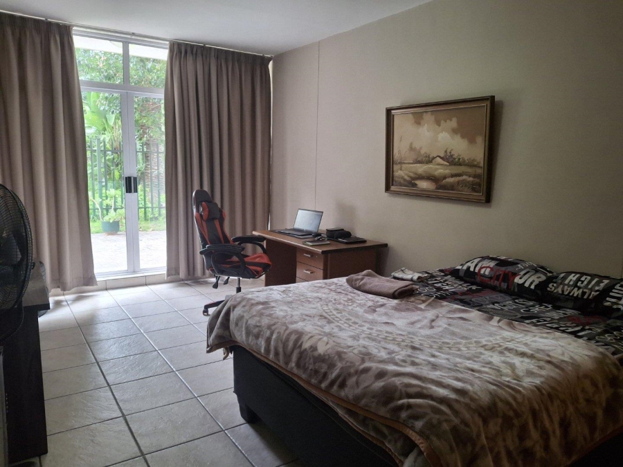 To Let 2 Bedroom Property for Rent in Sandown Gauteng