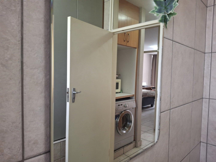 To Let 2 Bedroom Property for Rent in Sandown Gauteng