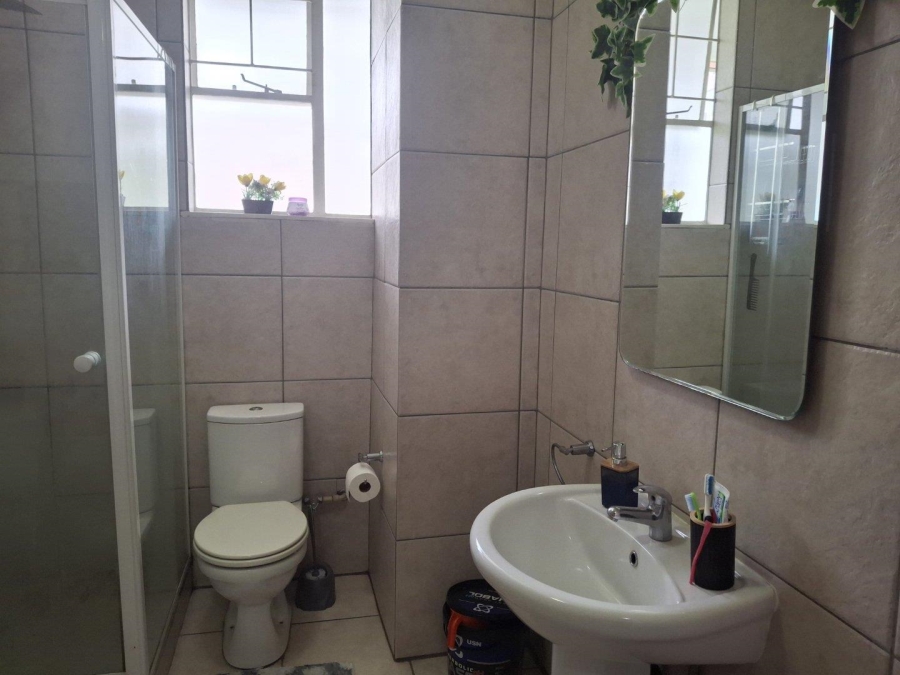 To Let 2 Bedroom Property for Rent in Sandown Gauteng