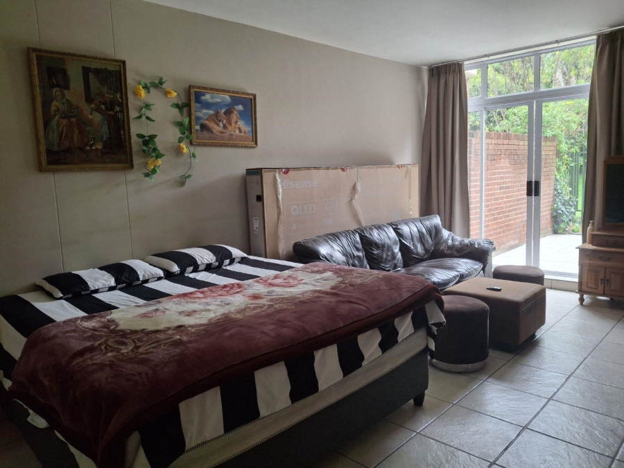 To Let 2 Bedroom Property for Rent in Sandown Gauteng