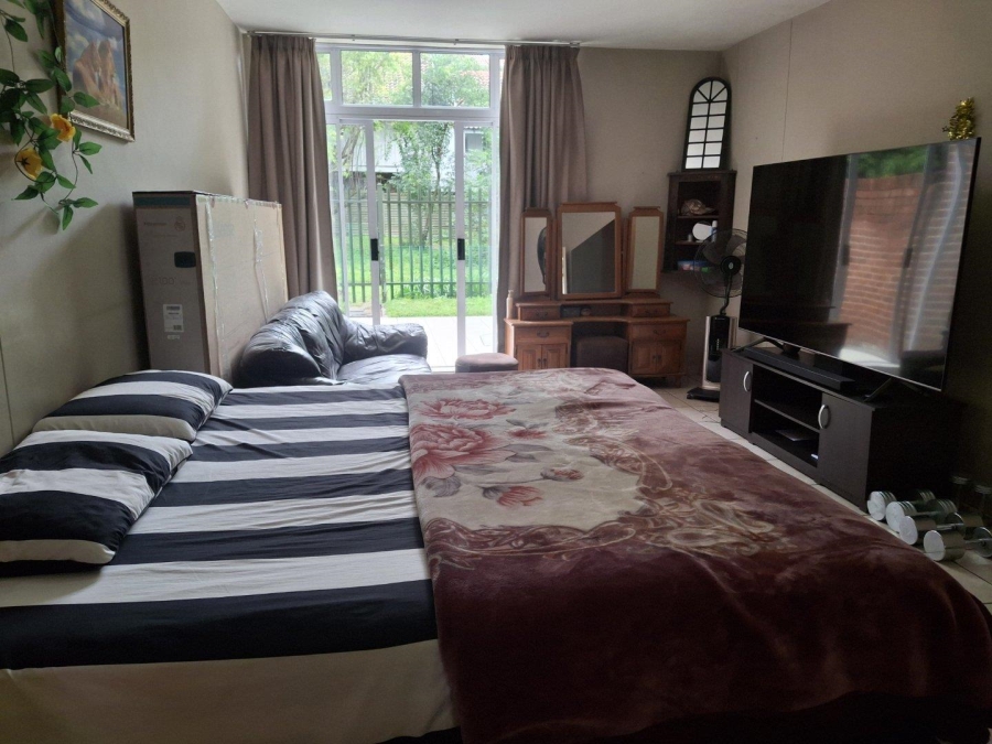 To Let 2 Bedroom Property for Rent in Sandown Gauteng
