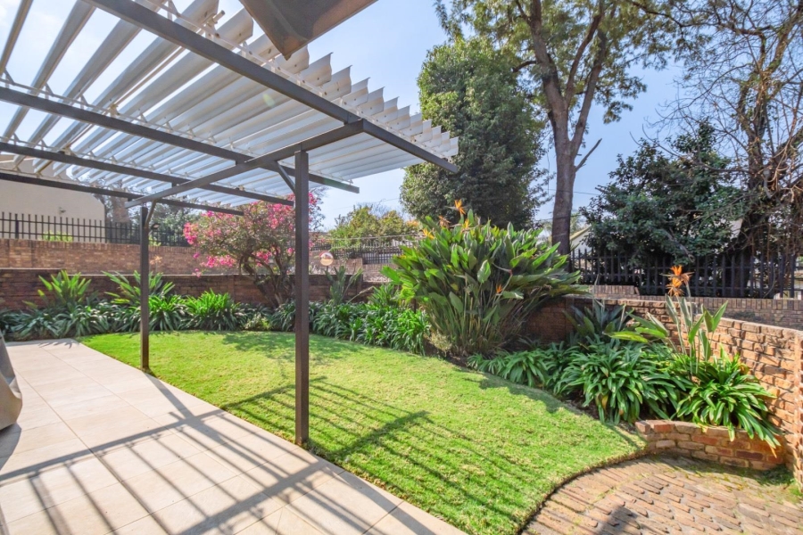 4 Bedroom Property for Sale in Garsfontein Gauteng