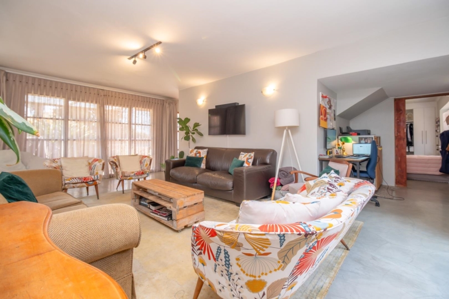 4 Bedroom Property for Sale in Garsfontein Gauteng