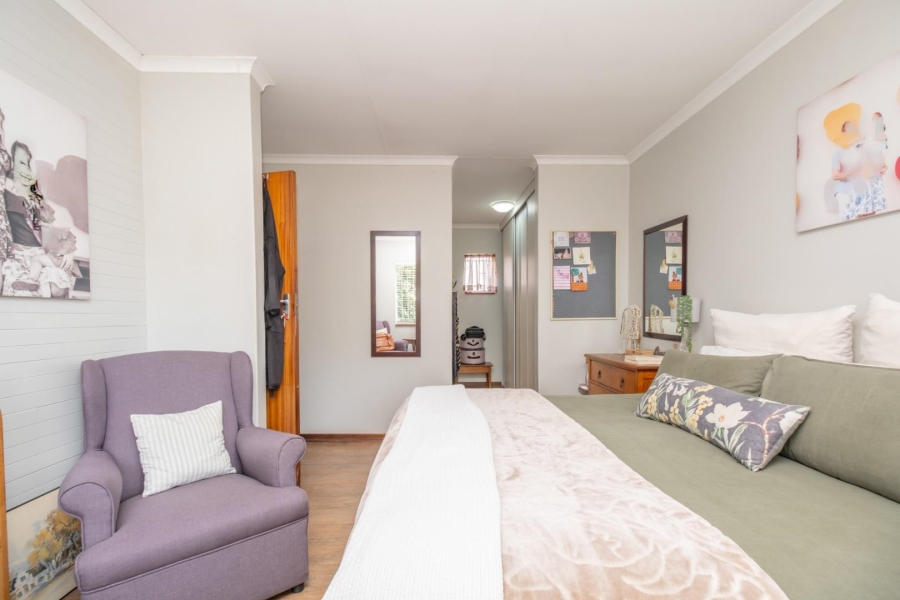 4 Bedroom Property for Sale in Garsfontein Gauteng