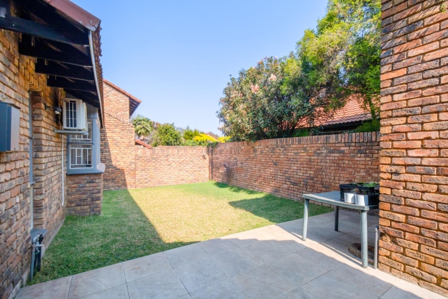 4 Bedroom Property for Sale in Garsfontein Gauteng